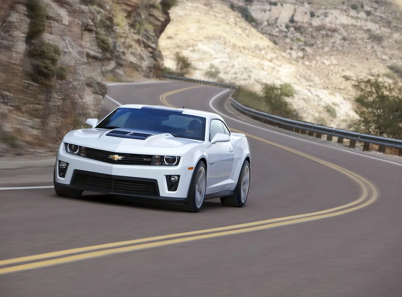 3148667-chevrolet-camaro-zl1.jpg