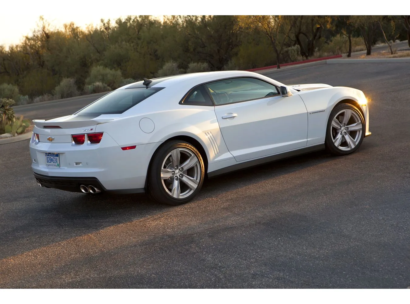 3148781-chevrolet-camaro-zl1.jpg