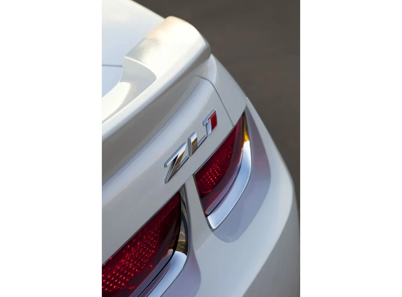 3148810-chevrolet-camaro-zl1.jpg