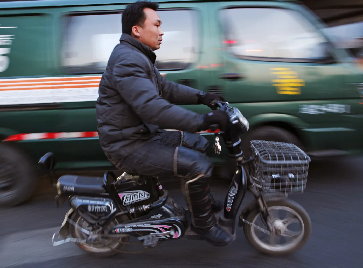 3230517-rower-chiny-motorower.jpg