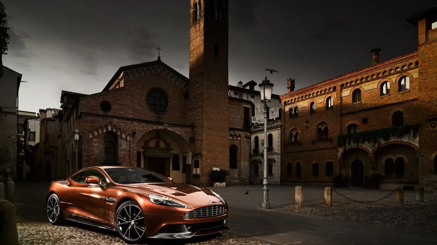 3673246-aston-martin-vanquish.jpg