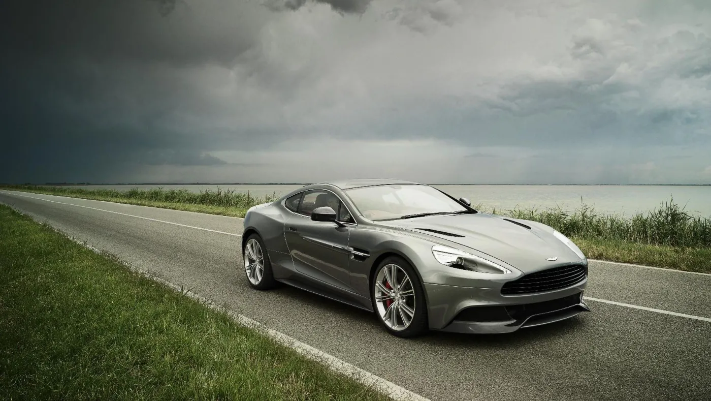 3673275-aston-martin-vanquish.jpg
