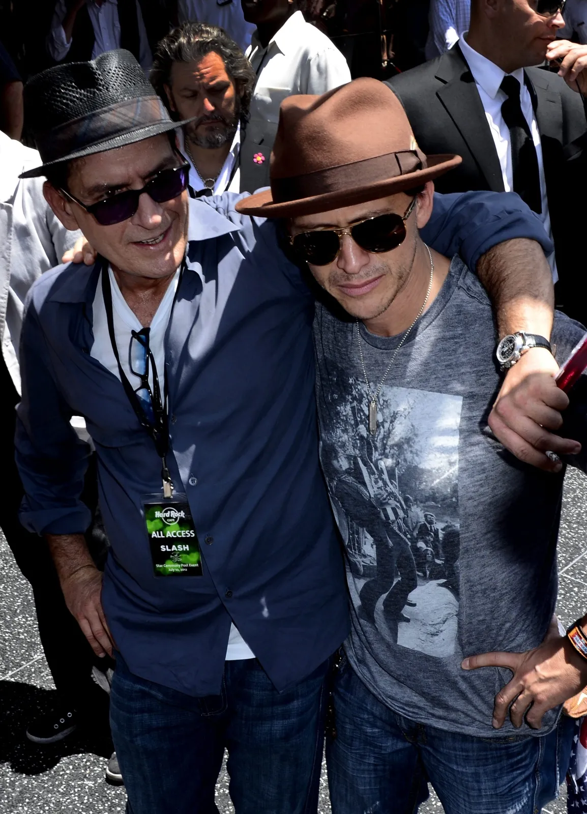 3765978-slash-na-walk-of-fame.jpg