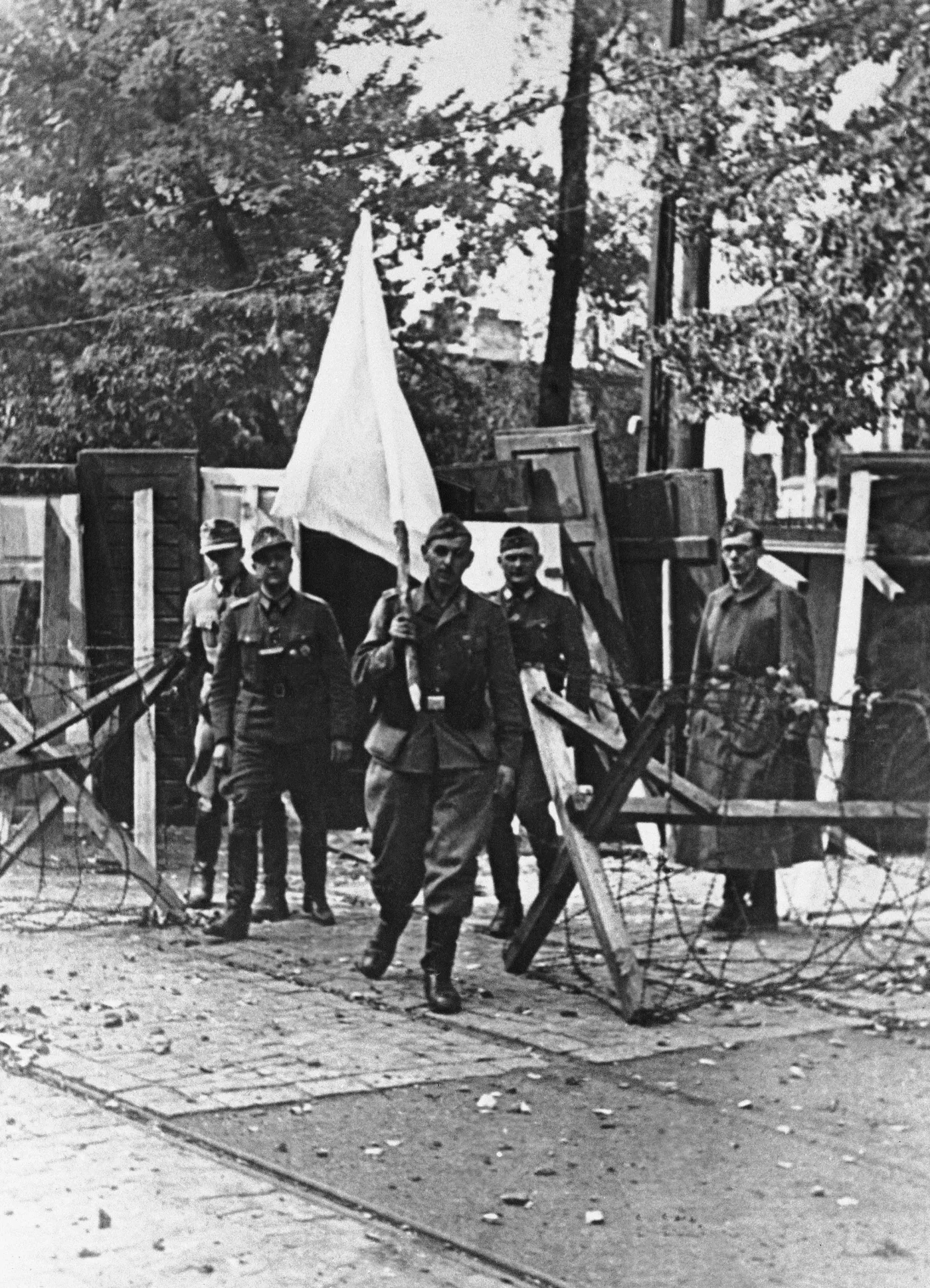3841915-powstanie-warszawskie.jpg