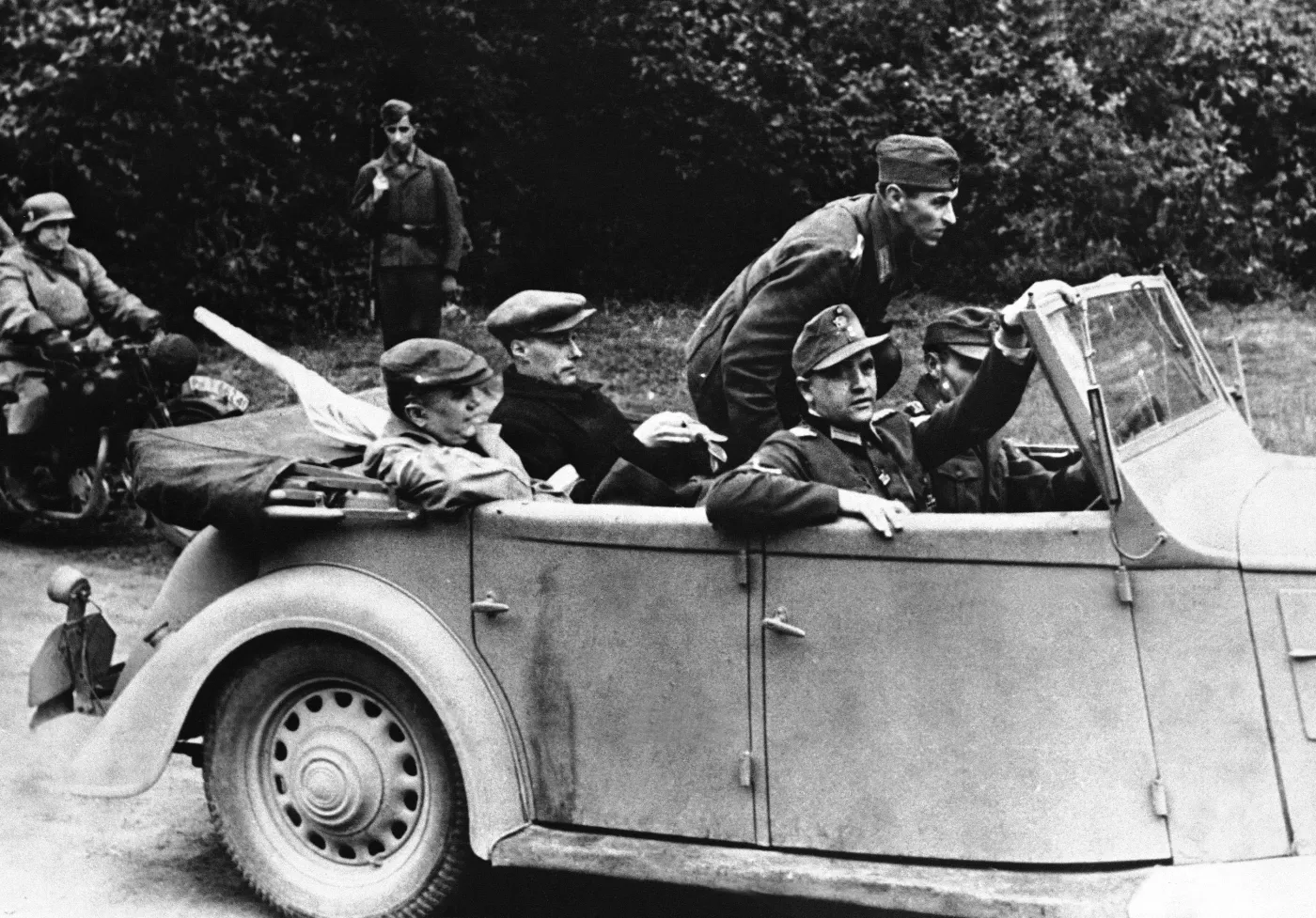 3842336-powstanie-warszawskie.jpg