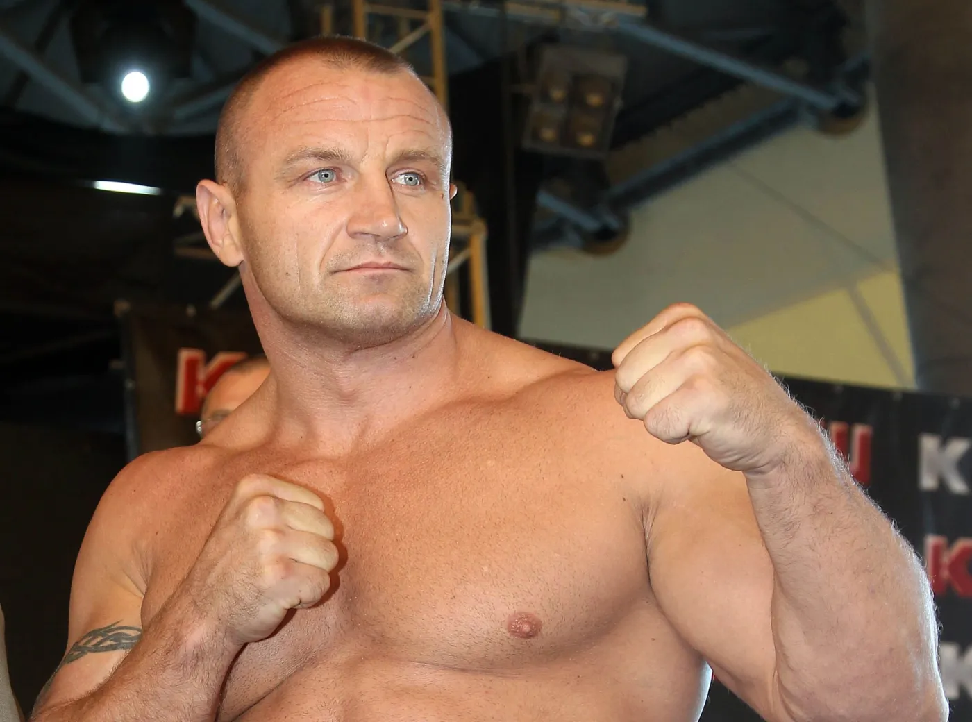 Szybkie nokauty "Pudziana" i Chalidowa. Rywale padali jak muchy