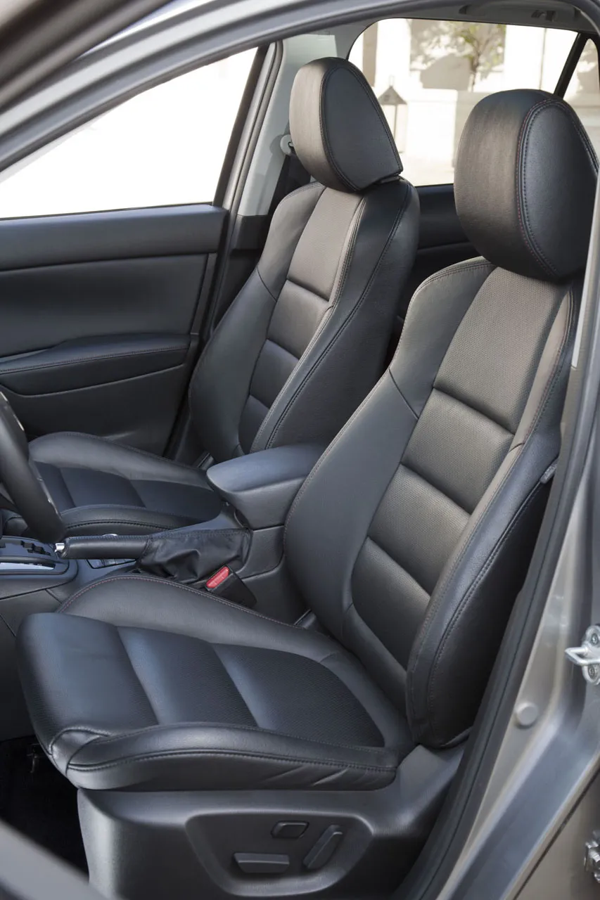 4219080-cx-5-2012-interior-11.jpg