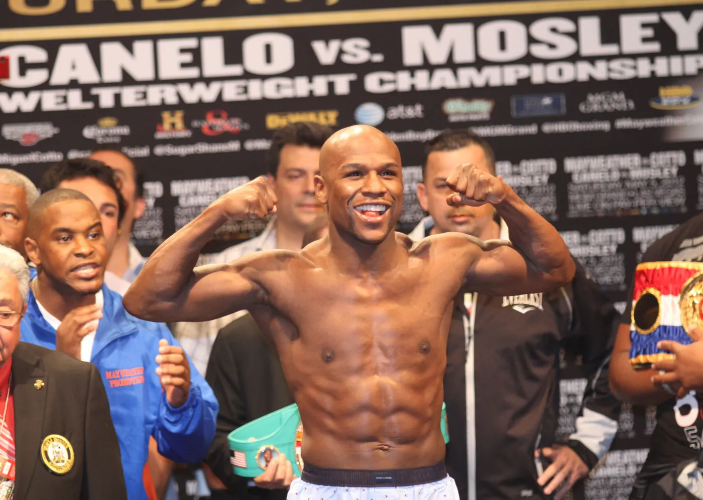 Mayweather Jr. wyszedł z więzienia