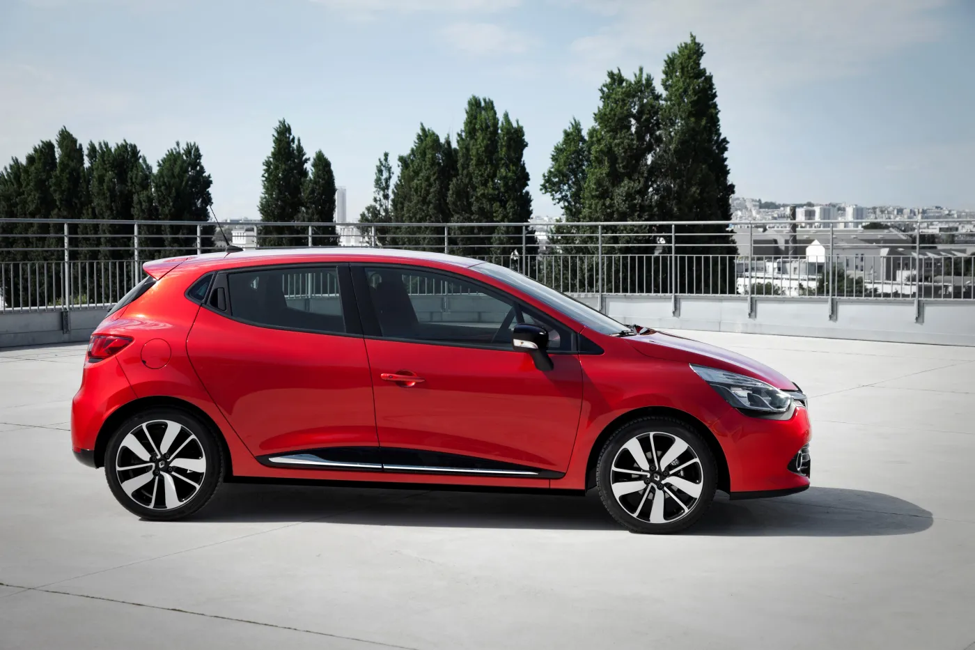 3872394-11-renault-clio-2012.jpg