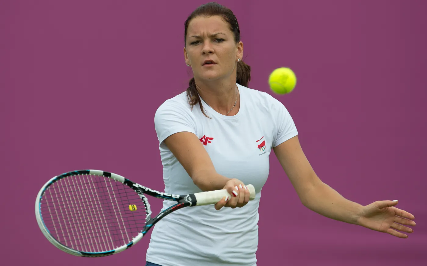 Radwańska po ciężkim boju pokonała Barthel i jest w 1/8 finału