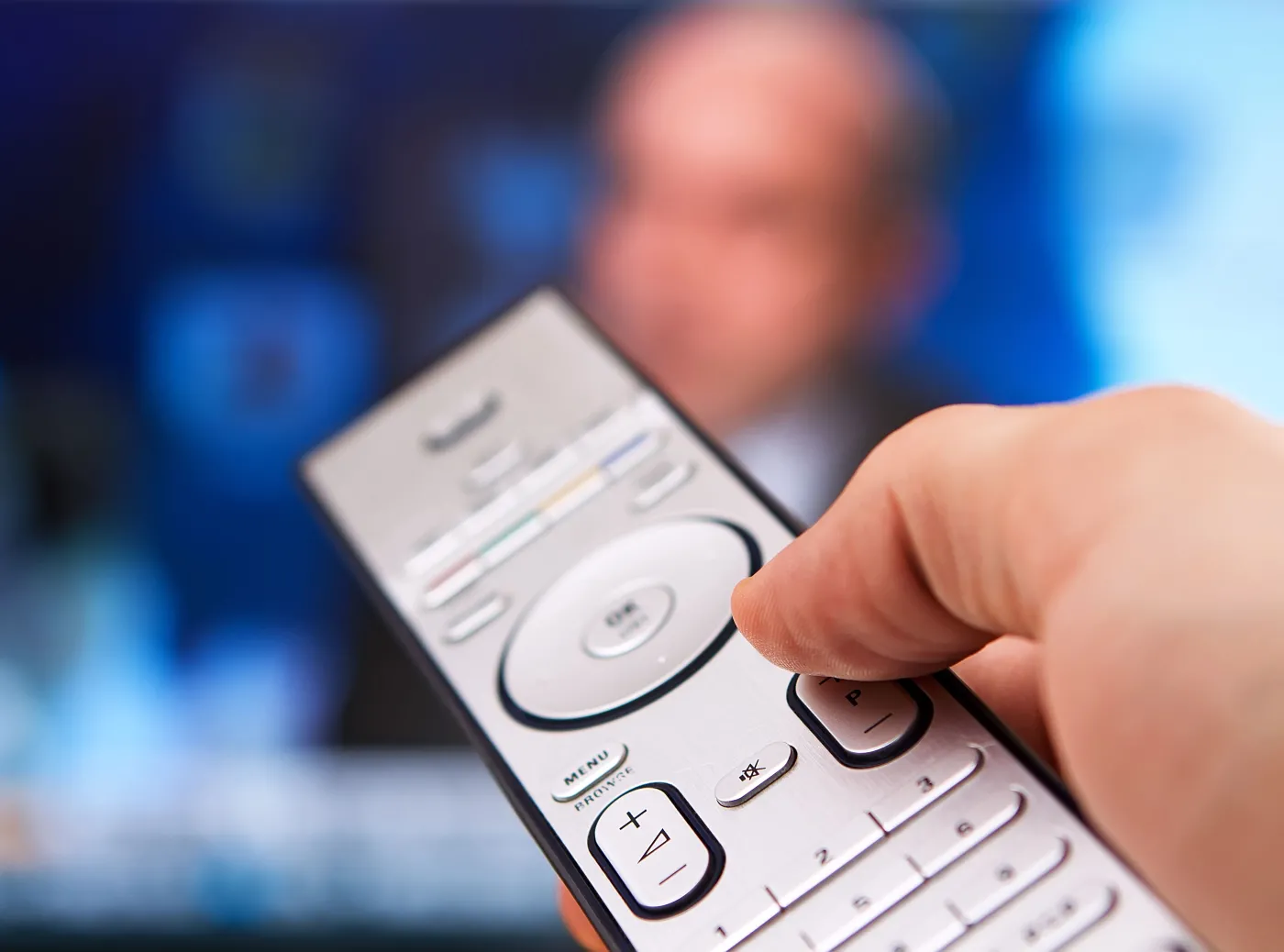 Francuzi połkną TVN. Ale nie od razu