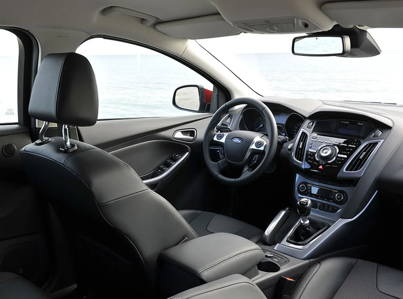 1826993-allnewfordfocus-016.jpg