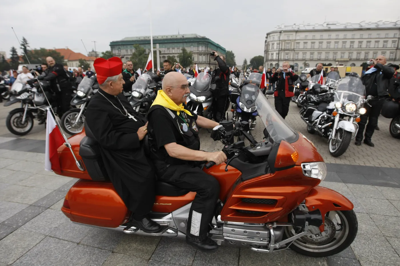 4546224-kardynal-jozef-glemp.jpg