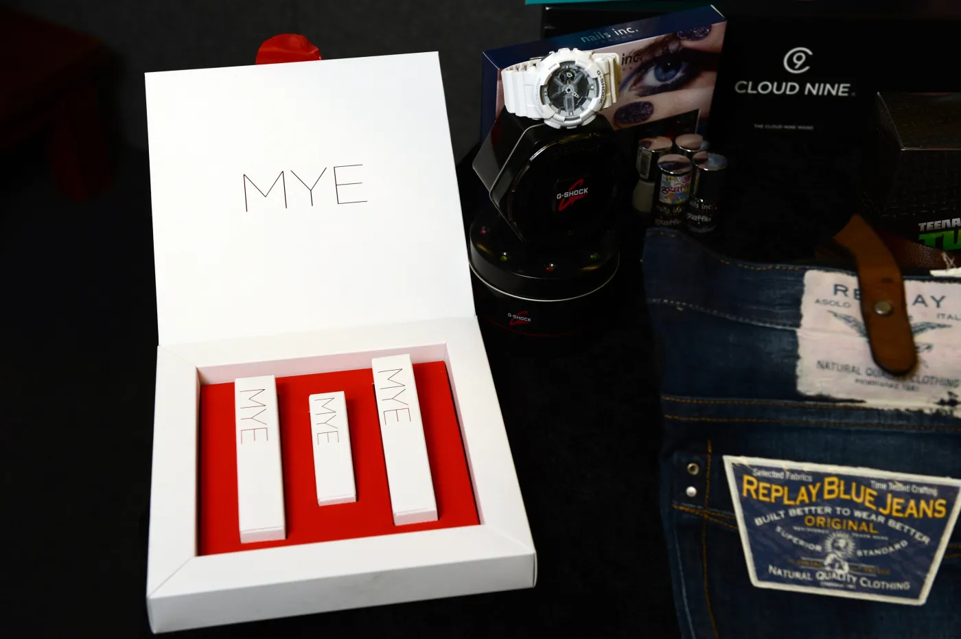 4265449-mtv-artist-goodie-bag.jpg