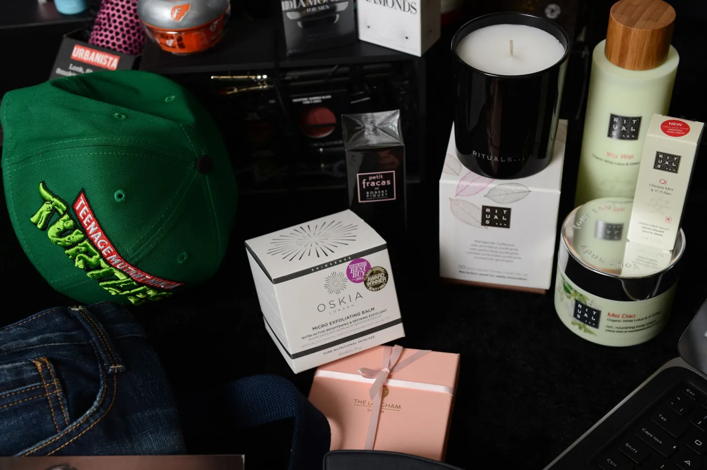 4265553-mtv-artist-goodie-bag.jpg