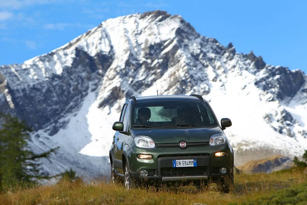 4271409-121016-f-panda-4x4-6.jpg