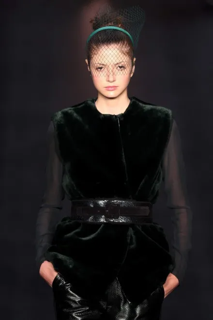 4282053-brazil-fashion-week.jpg