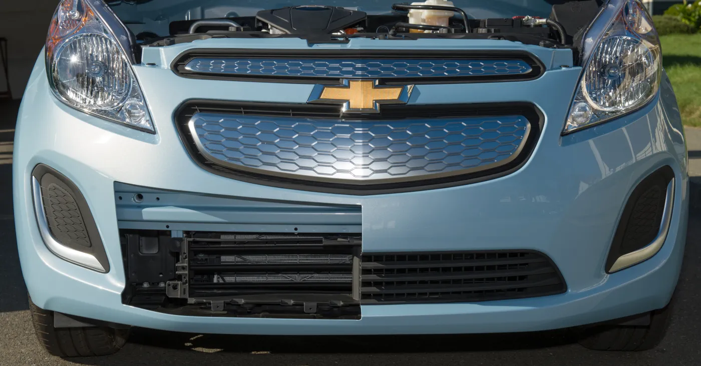 4322897-chevysparkevcutaway06.jpg