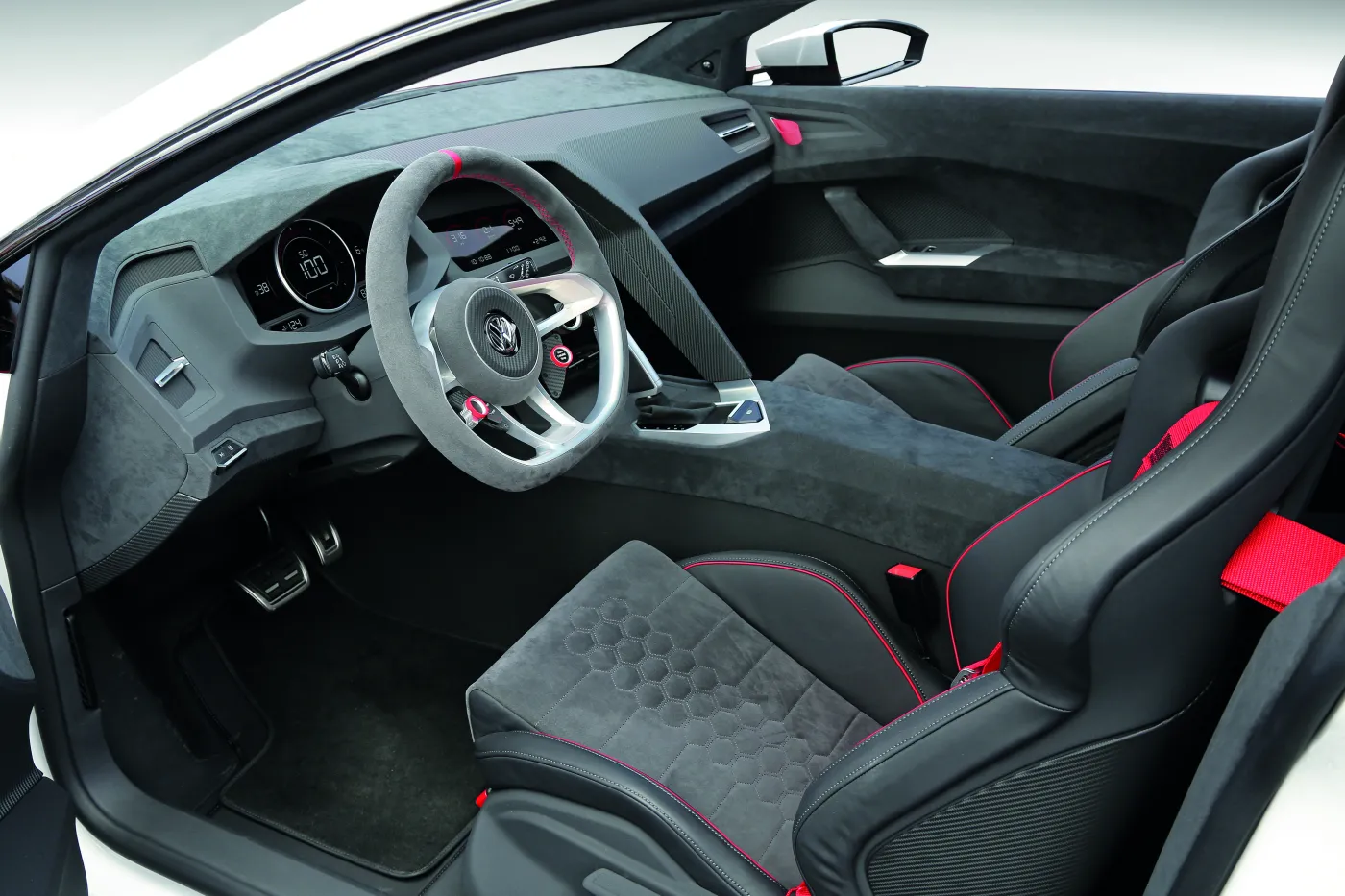 4945437-db2013al00614-large.jpg