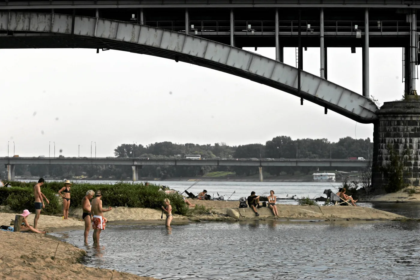 5038755-warszawa-plaza-wisla.jpg