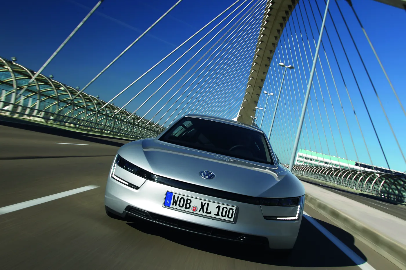 Najbardziej ekonomiczne auto świata? ZDJĘCIA XL1