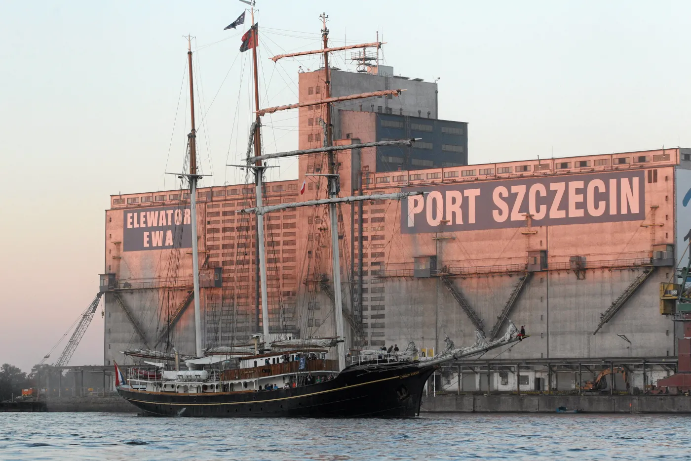 5261496-the-tall-ships-races.jpg