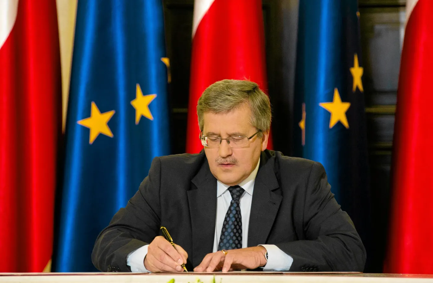 5267451-bronislaw-komorowski.jpg