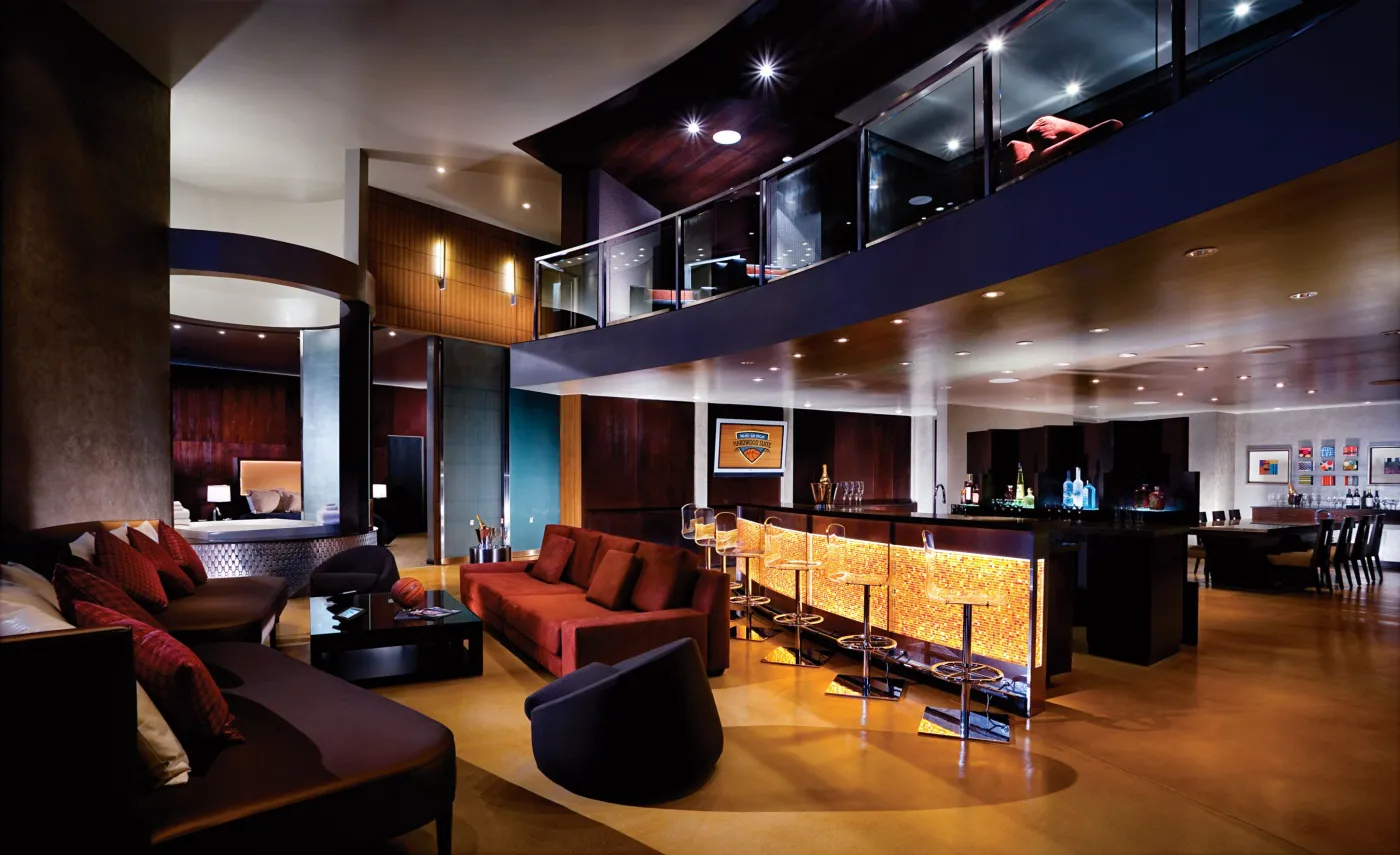 5170142-hugh-hefner-sky-villa.jpg