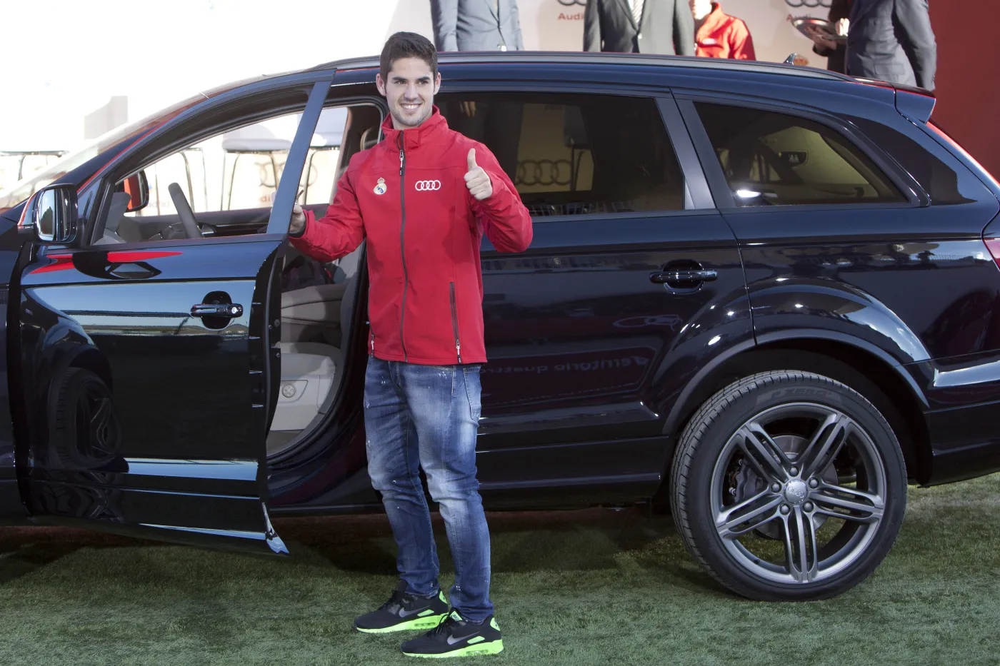 5688350-isco-i-jego-nowe-audi.jpg