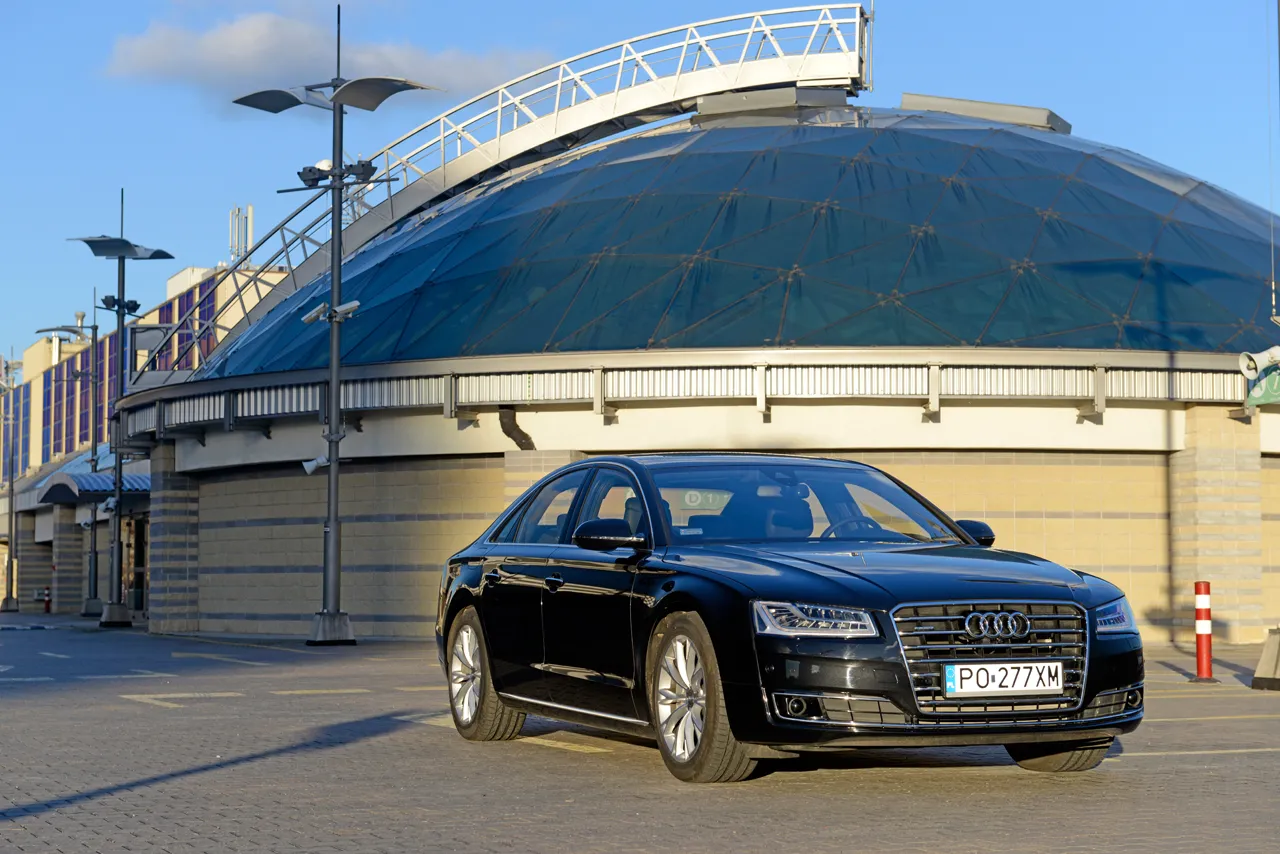 5766624-audi-a8-tdi-2013-43.jpg