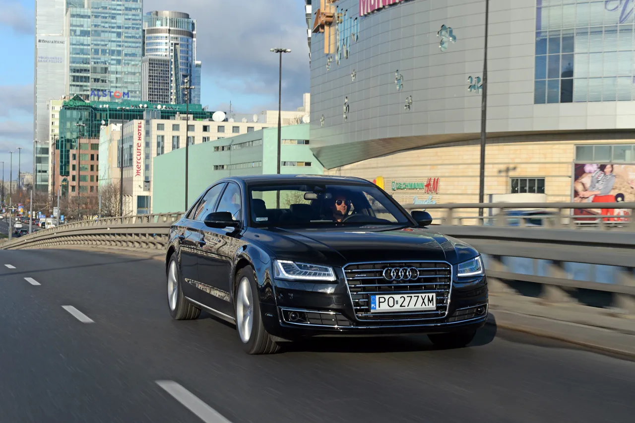5766340-audi-a8-tdi-2013-56.jpg