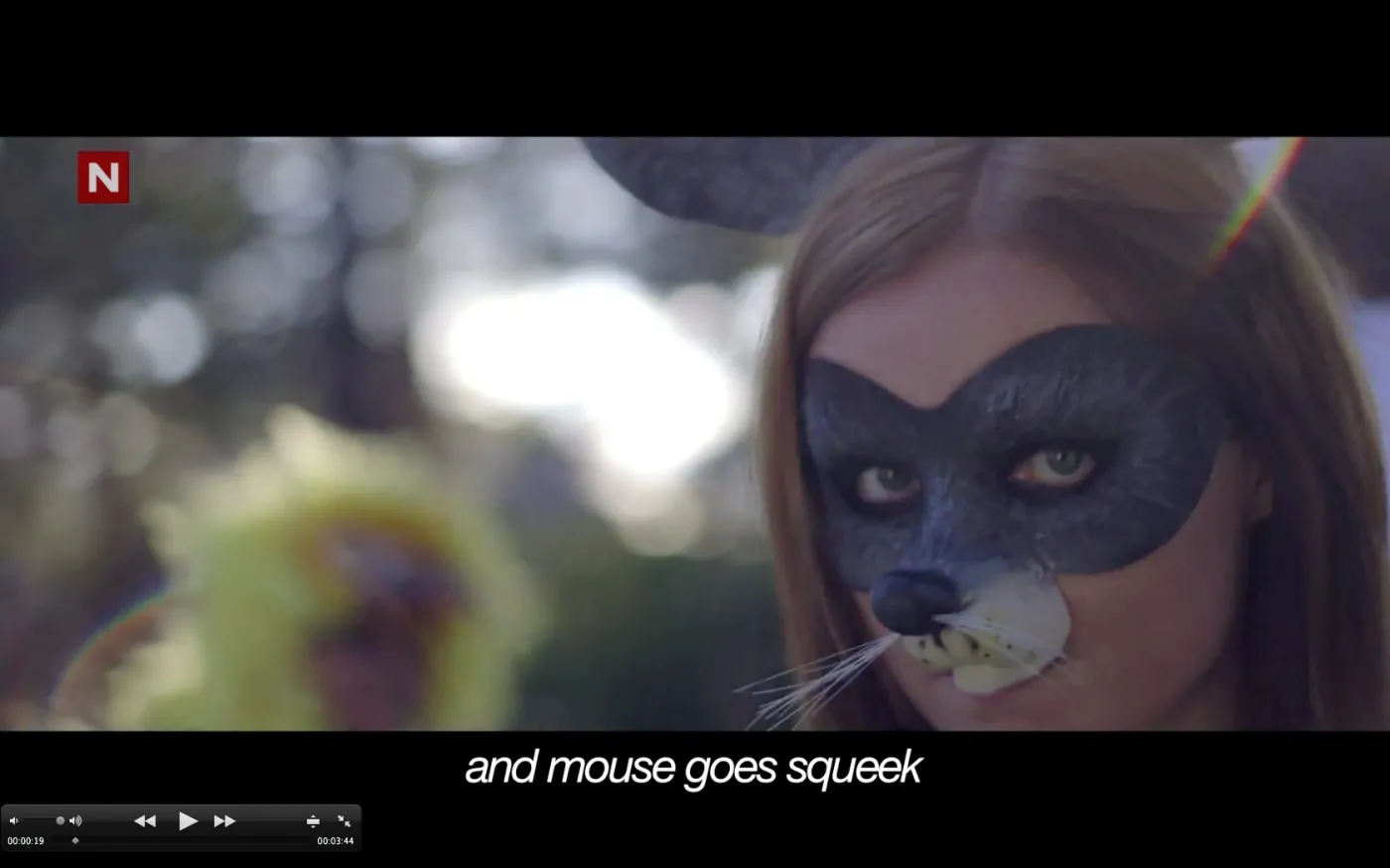 5516564-what-does-the-fox-say.jpg