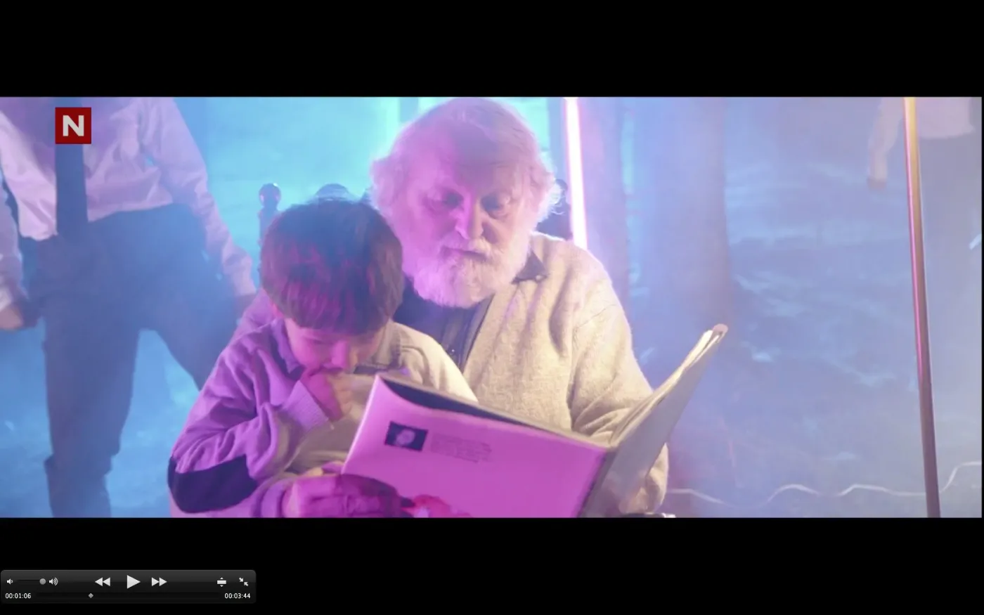 5516593-what-does-the-fox-say.jpg