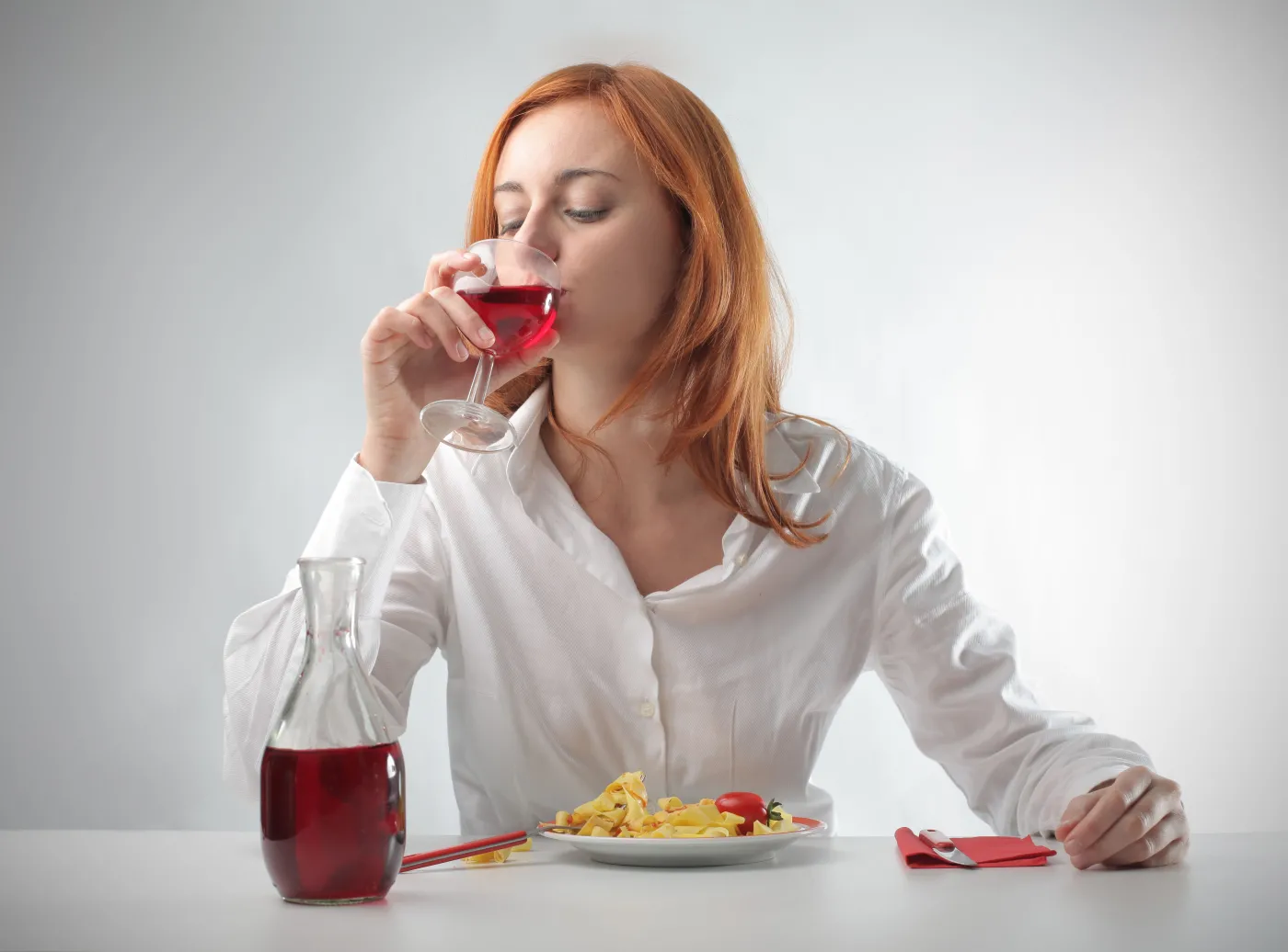wino posiłek kolacja