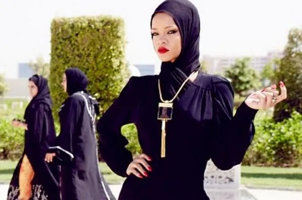 5645993-rihanna-w-abu-dhabi.jpg