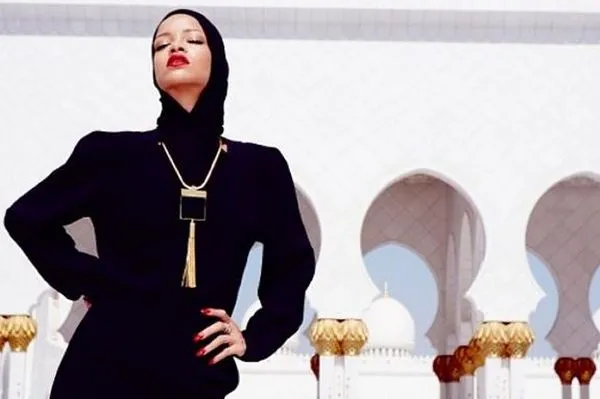 5646017-rihanna-w-abu-dhabi.jpg
