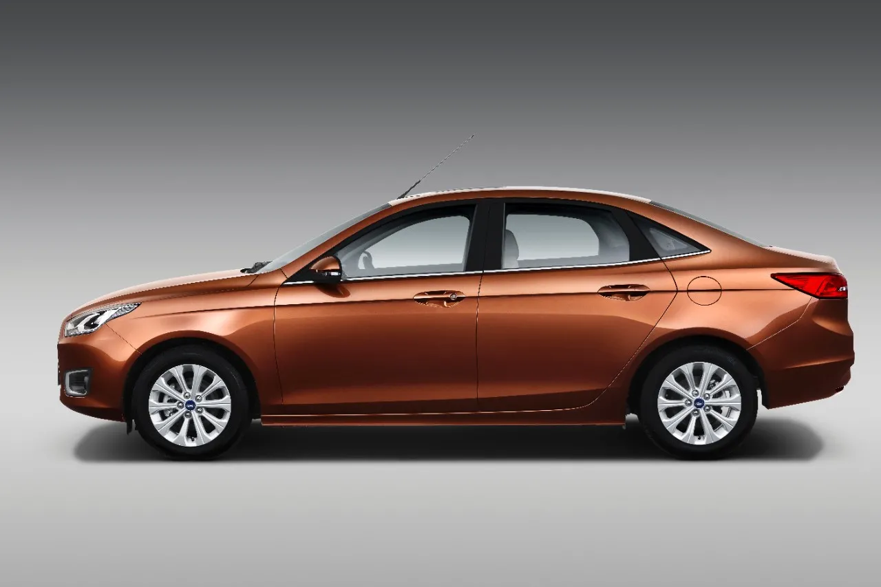 6199799-2014-bjas-escort-03.jpg
