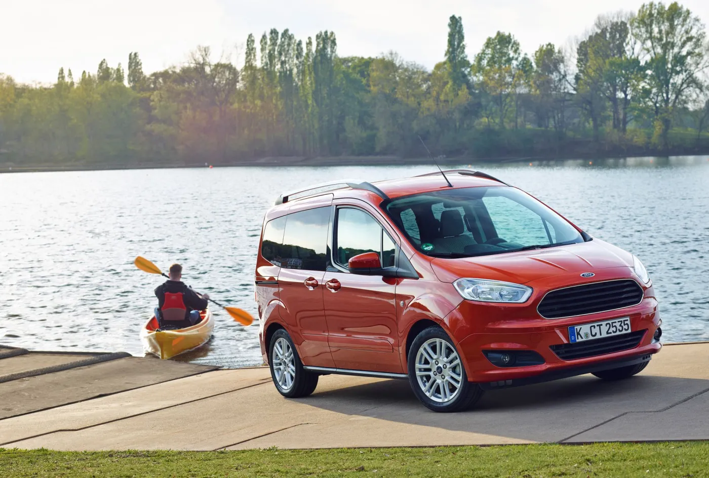 6246587-ford-tourneo-courier.jpg