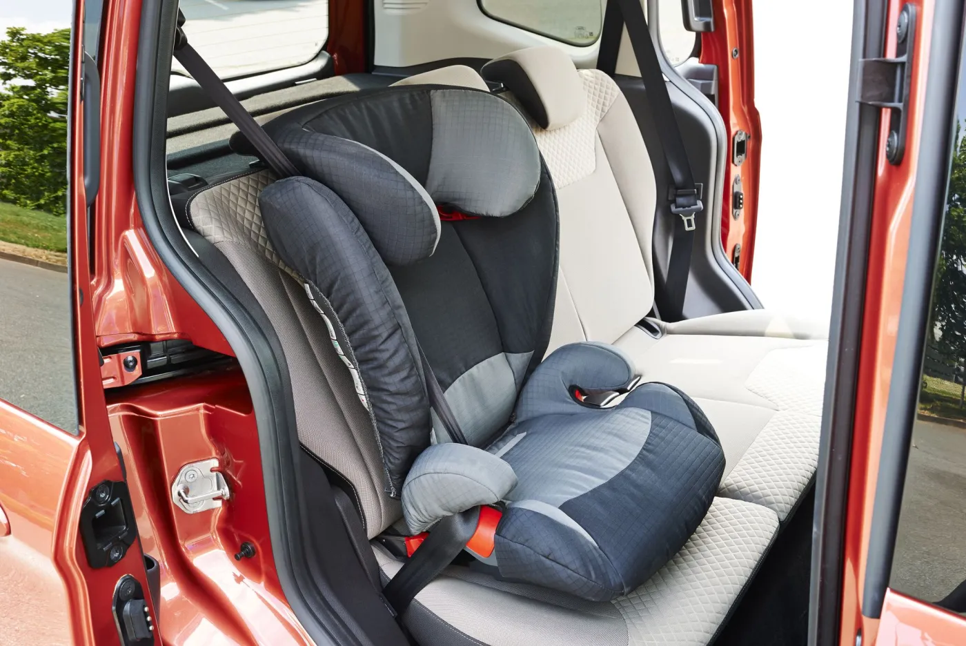 6246905-ford-tourneo-courier.jpg