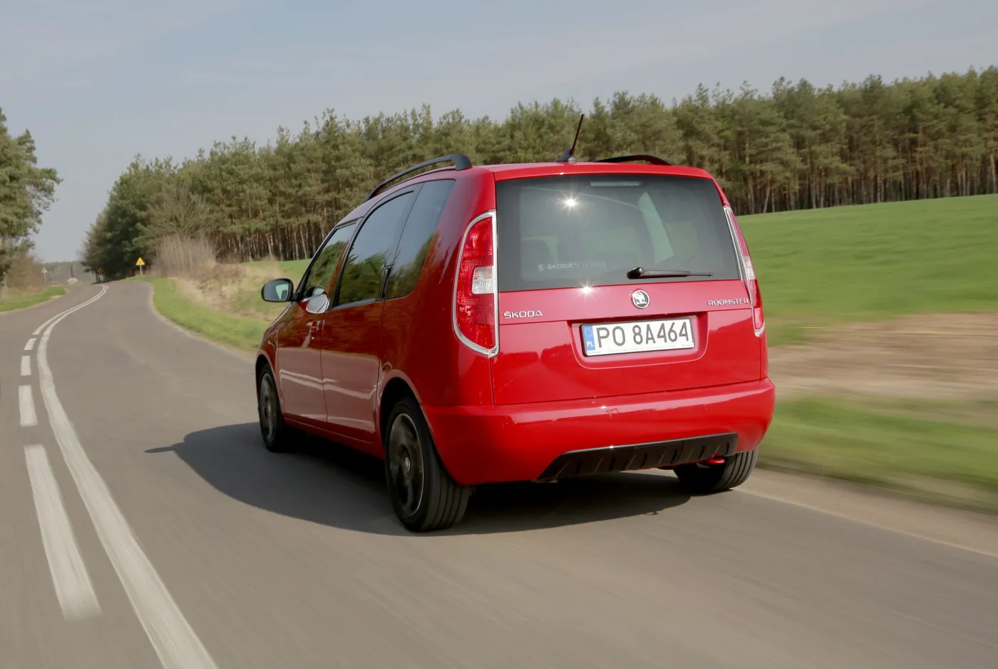 6288885-skoda-roomster-noire.jpg