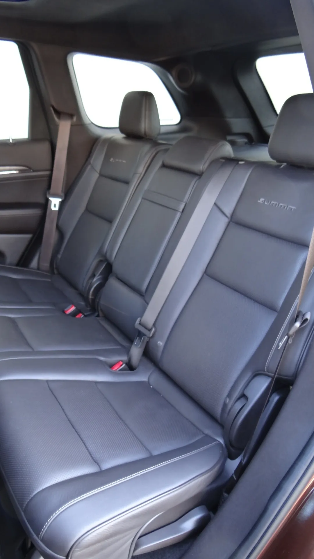 6607584-jeep-grand-cherokee.jpg