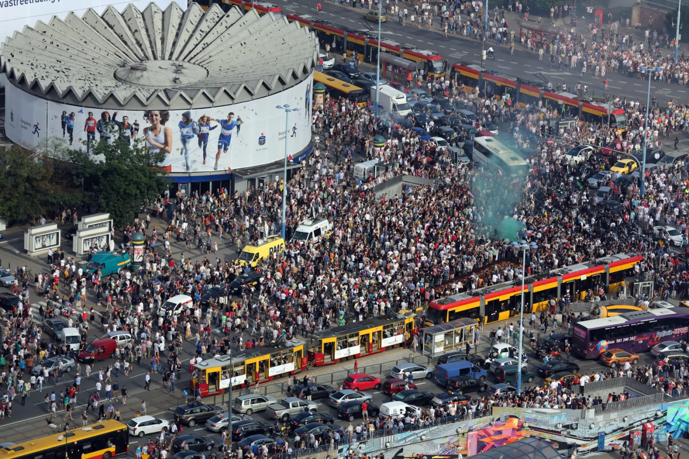 6631048-godzina-w-w-warszawie.jpg