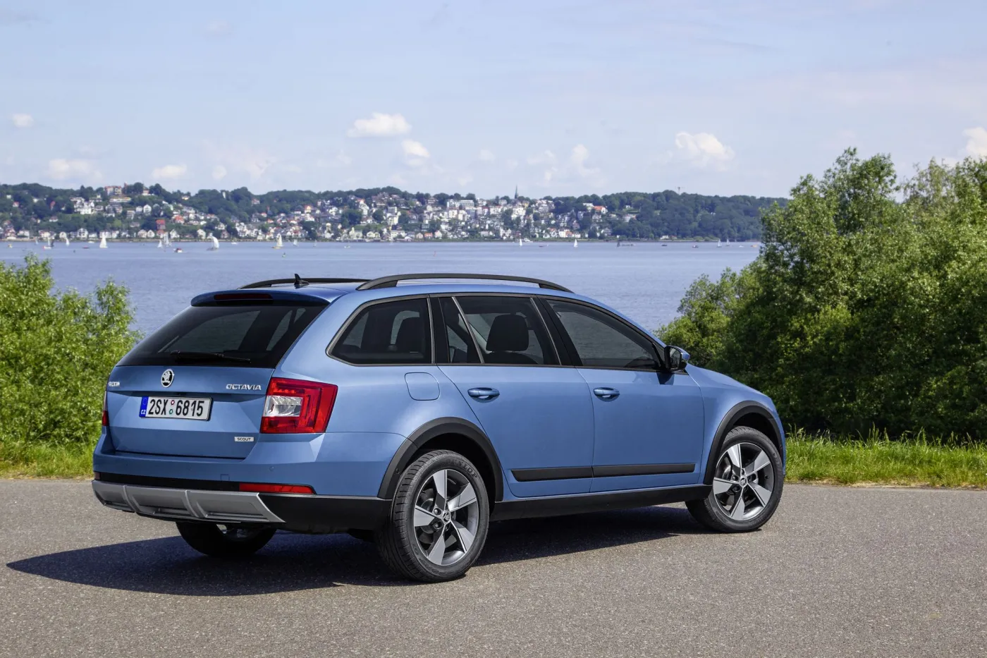 6559093-skoda-octavia-scout.jpg