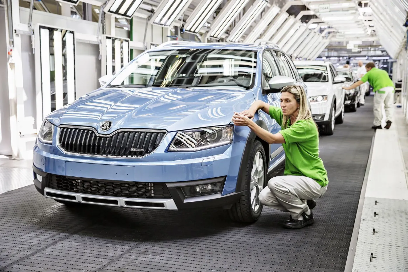 6713312-skoda-octavia-scout.jpg