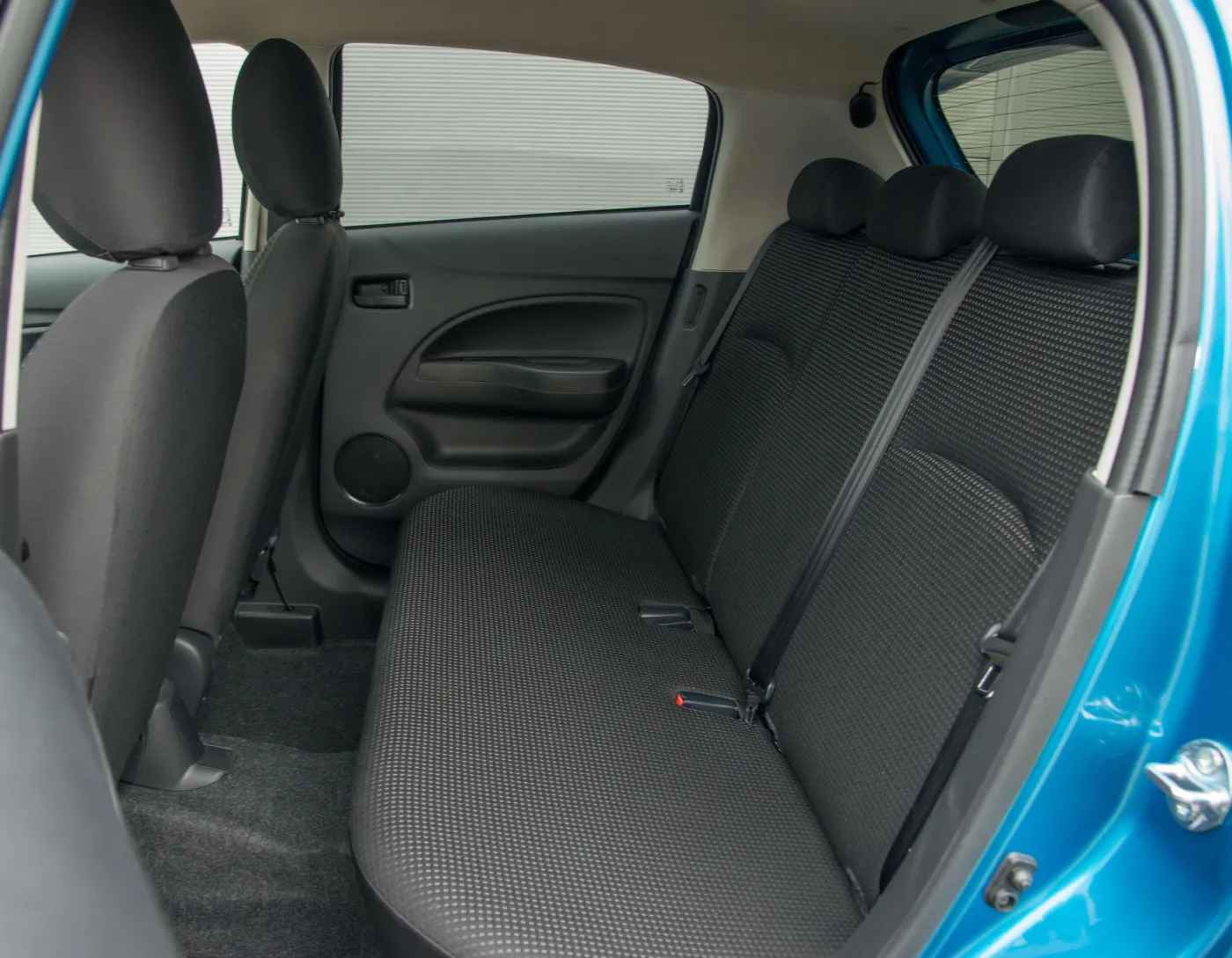 6758428-mitsubishi-space-star.jpg