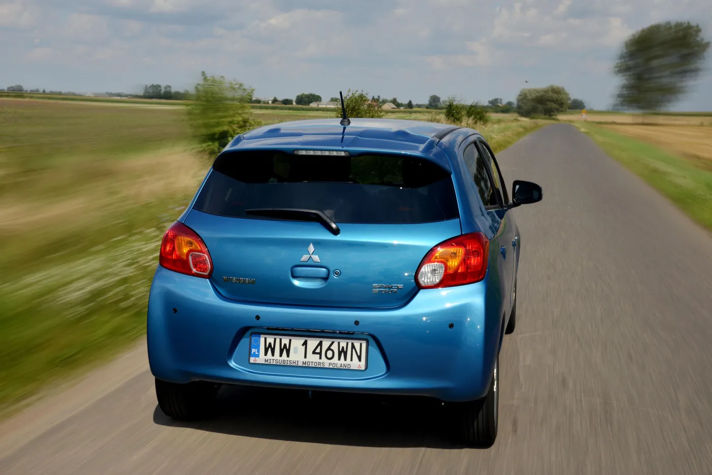 6758225-mitsubishi-space-star.jpg