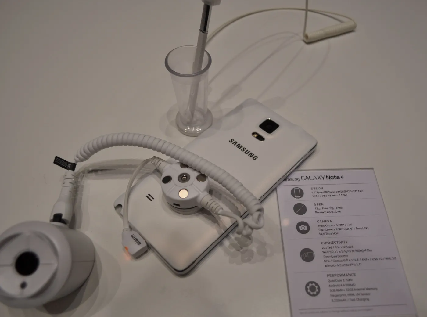 6776163-samsung-galaxy-note-4.jpg