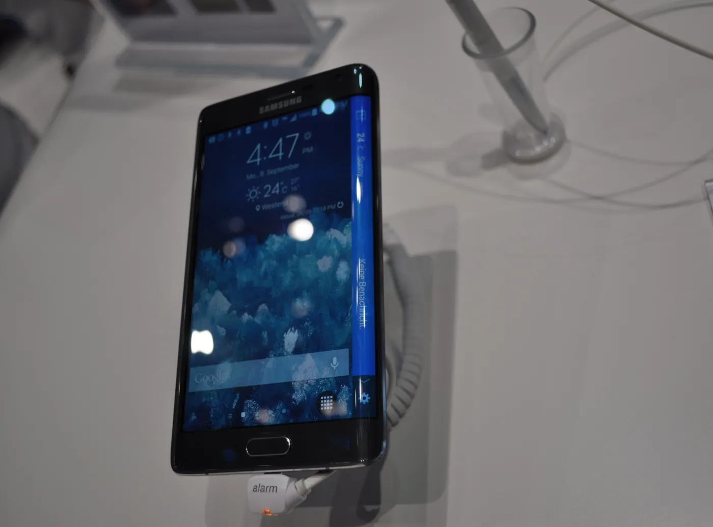 6776279-samsung-galaxy-edge.jpg