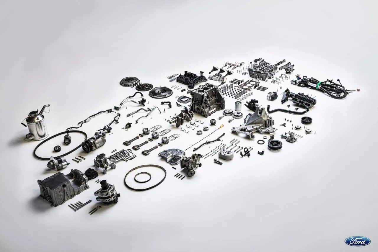 6484876-ecoboost-eoty2014-01.jpg
