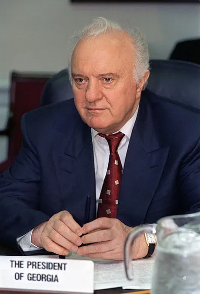 7009914-eduard-szewardnadze.jpg
